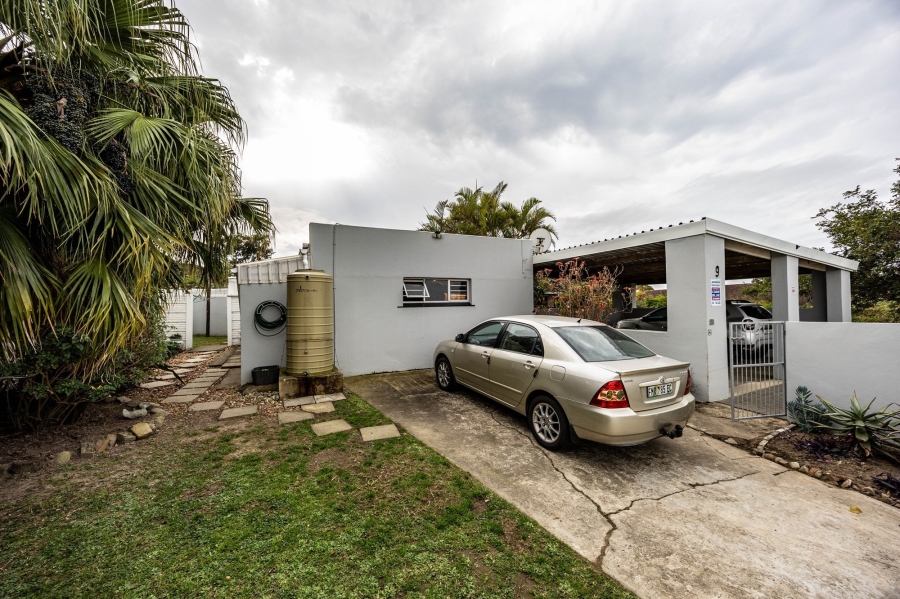 4 Bedroom Property for Sale in Beacon Bay Eastern Cape